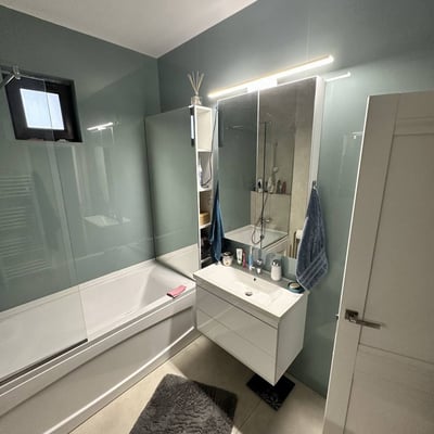 Alquiler de un elegante apartamento de 2 habitaciones, 64 m², Sector 6, Bucarest, Rumanía